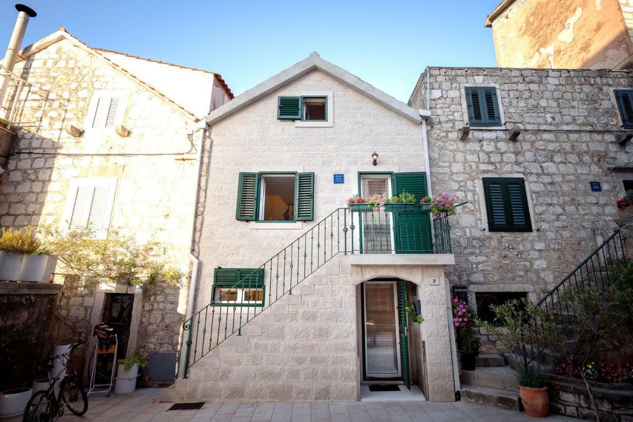 Апартаменты Apt Bobotovi In Center Of Stari Grad, Hvar Стари Град Экстерьер фото